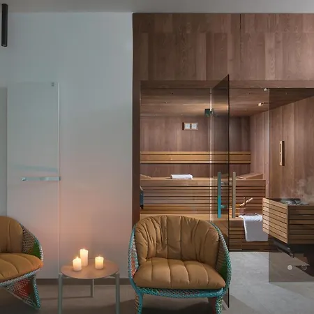 Villa Design Noble With