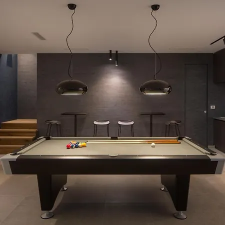 Design Noble With Bale