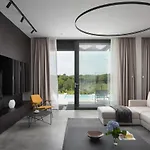 Design Noble With * Bale