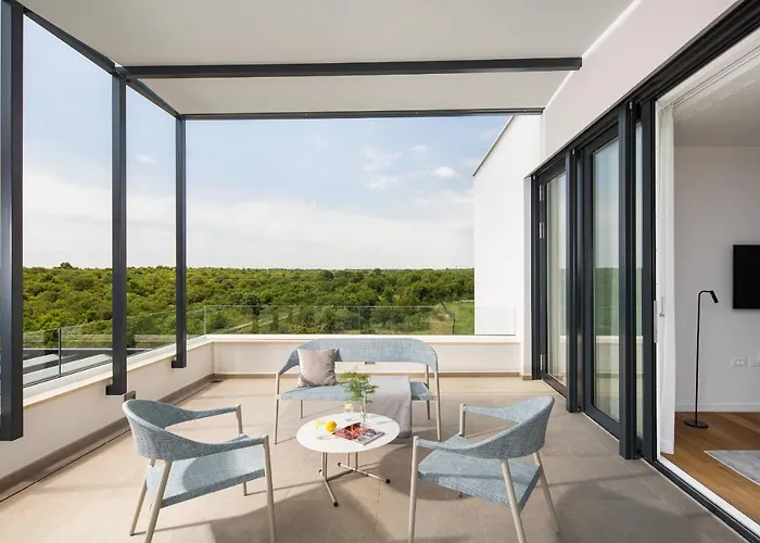 Design Noble With Villa Bale